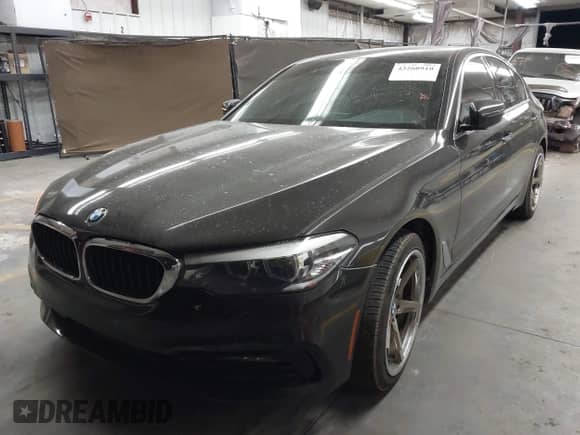 2017 BMW 5 Series 530i с VIN WBAJA5C34HWA35511, выставлен на аукционе IAAI как лот 43260910 с пробегом 106 241 миль миль и . История ставок и продаж доступна на DreamBid. Изображение 17.