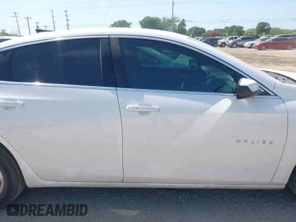 2025 Chevrolet Malibu LS with VIN 1G1ZB5ST7SF100675, listed as a IAAI auction lot 42513778 with 10,111 mi miles and . Bid and sale history available at DreamBid. Image 13.