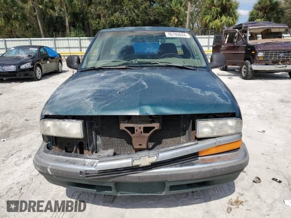 1998 Chevrolet S-10 LS с VIN 1GCCS19X0W8186081, выставлен на аукционе Copart как лот 76193624 с пробегом Не указан миль и Списание • Salvage title. История ставок и продаж доступна на DreamBid. Изображение 5.