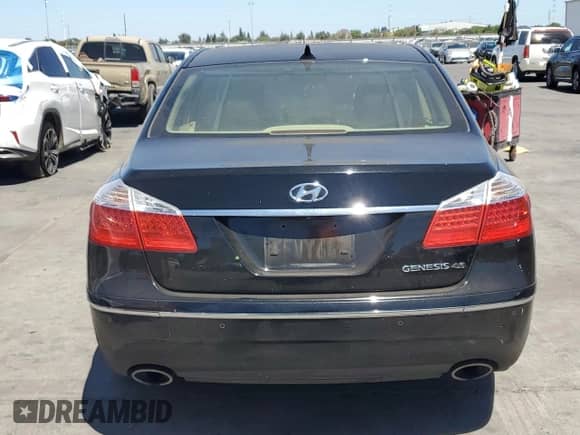 2009 Hyundai Genesis с VIN KMHGC46F79U032048, выставлен на аукционе Copart как лот 69056755 с пробегом 98 008 миль миль и Списание • Salvage title. История ставок и продаж доступна на DreamBid. Изображение 6.