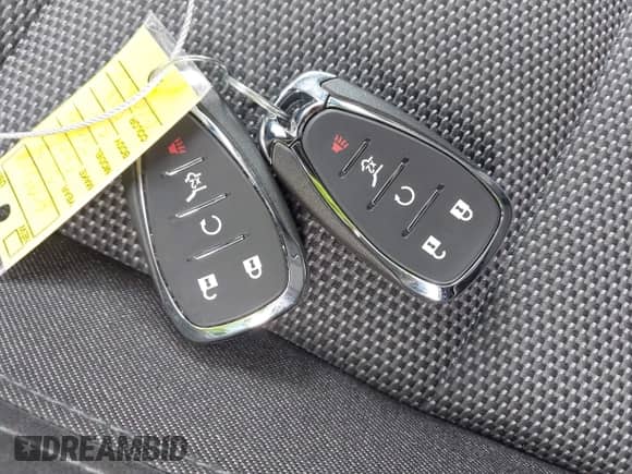 2023 Chevrolet Traverse LT Cloth z VIN 1GNERGKW5PJ331299, wystawiony jako IAAI lot #43278893 z przebiegiem 16 966 mil mil oraz . Historia ofert i sprzedaży dostępna na DreamBid. Obrazek 11.