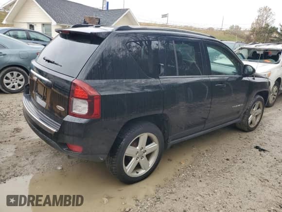 2014 Jeep Compass Latitude with VIN 1C4NJCEA5ED732288, listed as a Copart auction lot 82689185 with 102,856 mi miles and Clean title. Bid and sale history available at DreamBid. Image 3.