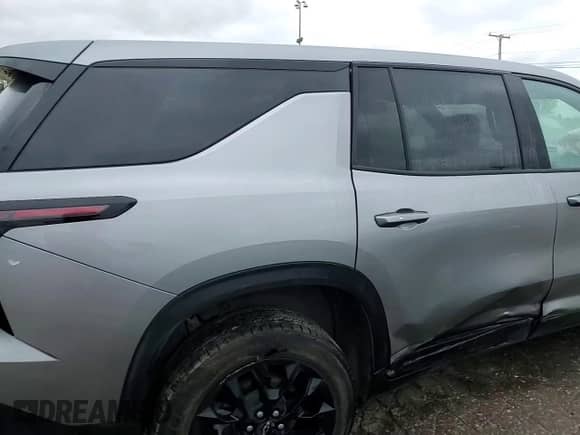 2024 Chevrolet Traverse FWD LS with VIN 1GNEREKS1RJ196911, listed as a Copart auction lot 69068225 with 32,357 mi miles and Salvage title. Bid and sale history available at DreamBid. Image 14.