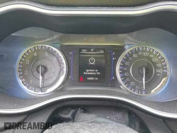 2016 Chrysler 200 Touring z VIN 1C3CCCFB8GN192798, wystawiony jako IAAI lot #41605391 z przebiegiem 120 627 mil mil oraz . Historia ofert i sprzedaży dostępna na DreamBid. Obrazek 7.