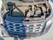 2017 Ford Explorer Limited z VIN 1FM5K7F84HGB81088, wystawiony jako Copart lot #85560115 z przebiegiem 93 639 mil mil oraz Szkoda całkowita • Salvage title. Historia ofert i sprzedaży dostępna na DreamBid. Obrazek 12.