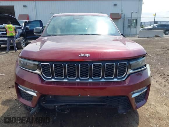 2024 Jeep Grand Cherokee Limited with VIN 1C4RJHBG0RC194599, listed as a IAAI auction lot 42964147 with 14,721 mi miles and . Bid and sale history available at DreamBid. Image 12.