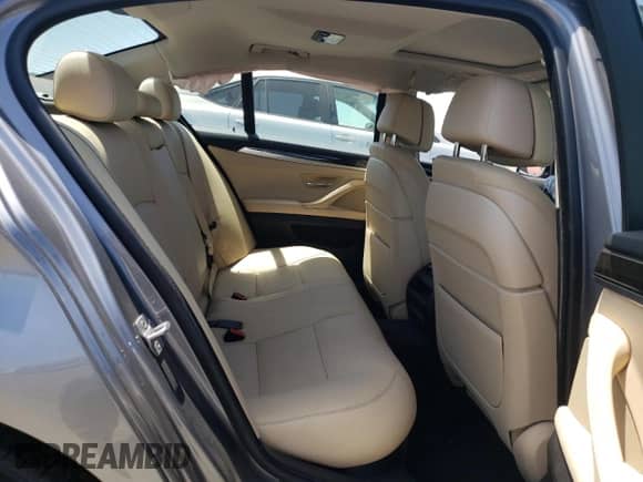 2016 BMW 5 Series 550i z VIN WBAKN9C56GD963149, wystawiony jako Copart lot #62416315 z przebiegiem 146 209 mil mil oraz Szkoda całkowita • Salvage title. Historia ofert i sprzedaży dostępna na DreamBid. Obrazek 10.