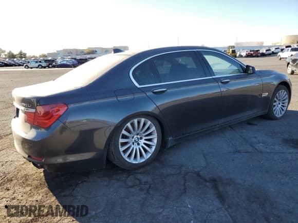 2011 BMW 7 Series 750Li xDrive с VIN WBAKC8C53BC432795, выставлен на аукционе Copart как лот 42381105 с пробегом 123 835 миль миль и Чистый • Clean title. История ставок и продаж доступна на DreamBid. Изображение 3.