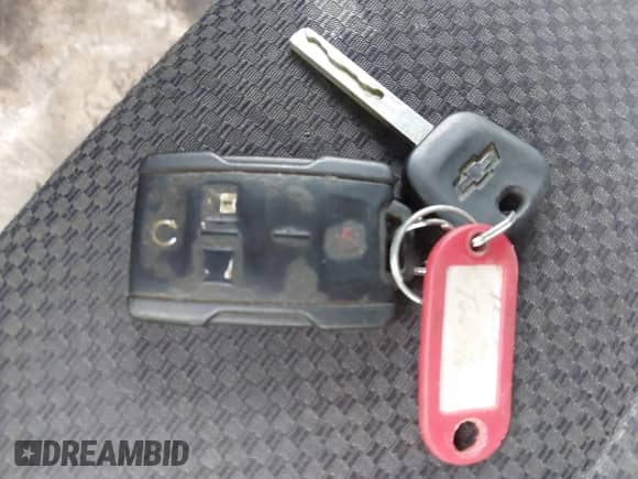 2015 Chevrolet Silverado 1500 LT z VIN 1GCVKREH9FZ273753, wystawiony jako IAAI lot #42343171 z przebiegiem 230 402 mil mil oraz . Historia ofert i sprzedaży dostępna na DreamBid. Obrazek 11.