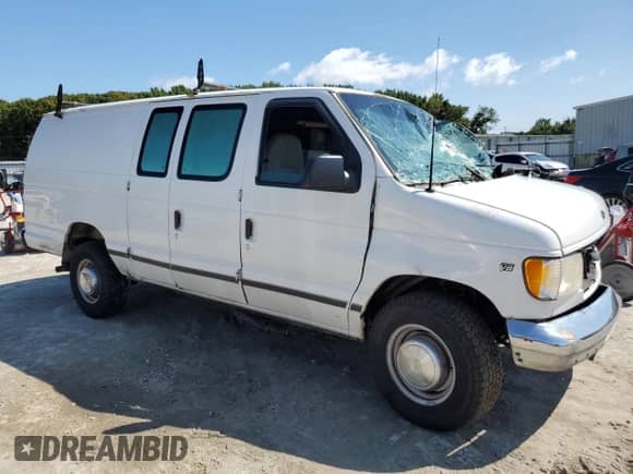 2000 Ford Econoline Cargo with VIN 1FTNS24L1YHB59283, listed as a Copart auction lot 71396664 with 324,800 mi miles and Clean title. Bid and sale history available at DreamBid. Image 4.