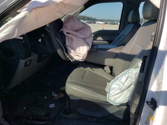 2017 Ford F-150 XL with VIN 1FTEX1CF3HKC46189, listed as a Copart auction lot 84761725 with Not provided miles and Salvage title. Bid and sale history available at DreamBid. Image 7.