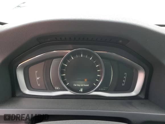 2017 Volvo S60 Inscription с VIN LYV402TK4HB127567, выставлен на аукционе Copart как лот 66991914 с пробегом Не указан миль и Списание • Salvage title. История ставок и продаж доступна на DreamBid. Изображение 9.