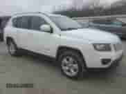 2017 Jeep Compass Latitude with VIN 1C4NJCEA7HD146440, listed as a Copart auction lot 44908945 with 146,976 mi miles and Clean title. Bid and sale history available at DreamBid. Image 4.