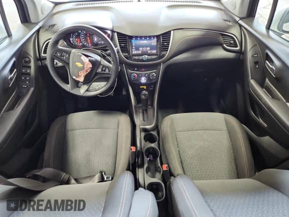 2020 Chevrolet Trax LS с VIN KL7CJKSB6LB329408, выставлен на аукционе Copart как лот 71418535 с пробегом 111 251 миль миль и На запчасти • Non repairable. История ставок и продаж доступна на DreamBid. Изображение 8.