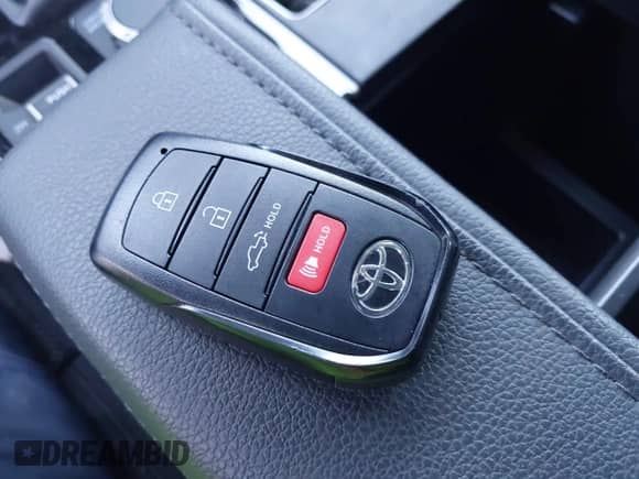 2025 Toyota Tundra Limited with VIN 5TFWA5EC3SX036833, listed as a IAAI auction lot 42094659 with 6,061 mi miles and . Bid and sale history available at DreamBid. Image 11.