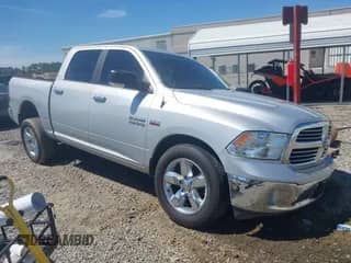 2017 Ram 1500 Big Horn z VIN 1C6RR6LT8HS776308, wystawiony jako IAAI lot #43190922 z przebiegiem 142 737 mil mil oraz . Historia ofert i sprzedaży dostępna na DreamBid. Obrazek 1.