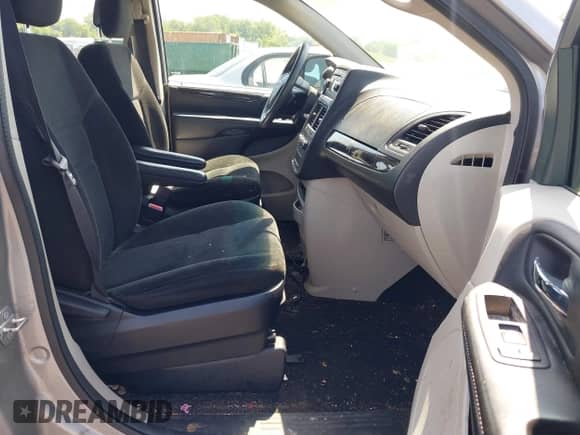 2016 Dodge Grand Caravan SE Plus with VIN 2C4RDGBG7GR176607, listed as a IAAI auction lot 42533927 with 75,329 mi miles and . Bid and sale history available at DreamBid. Image 5.