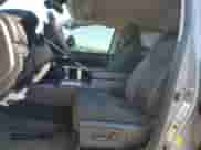 2021 Toyota Tundra SR5 z VIN 5TFDY5F14MX977792, wystawiony jako Copart lot #85785445 z przebiegiem 58 009 mil mil oraz Szkoda całkowita • Salvage title. Historia ofert i sprzedaży dostępna na DreamBid. Obrazek 7.