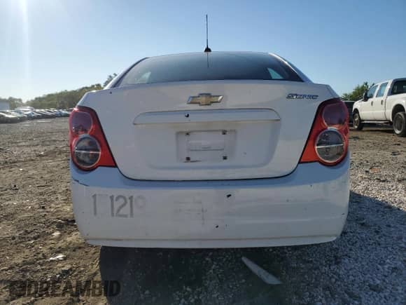 2015 Chevrolet Sonic LS с VIN 1G1JA5SG7F4118176, выставлен на аукционе Copart как лот 68773955 с пробегом 26 330 миль миль и Чистый • Clean title. История ставок и продаж доступна на DreamBid. Изображение 6.