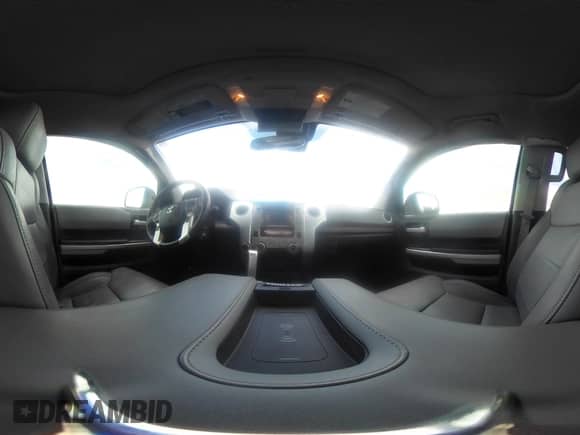 2018 Toyota Tundra Limited z VIN 5TFHY5F13JX716117, wystawiony jako IAAI lot #42993233 z przebiegiem 66 659 mil mil oraz . Historia ofert i sprzedaży dostępna na DreamBid. Obrazek 18.