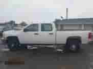 2009 Chevrolet Silverado 2500HD Work Truck z VIN 1GCHC43K19F190867, wystawiony jako IAAI lot #43541901 z przebiegiem 220 804 mil mil oraz . Historia ofert i sprzedaży dostępna na DreamBid. Obrazek 14.