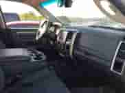 2018 Ram 1500 Big Horn с VIN 1C6RR6TT6JS168129, выставлен на аукционе IAAI как лот 42925799 с пробегом 150 862 миль миль и . История ставок и продаж доступна на DreamBid. Изображение 5.