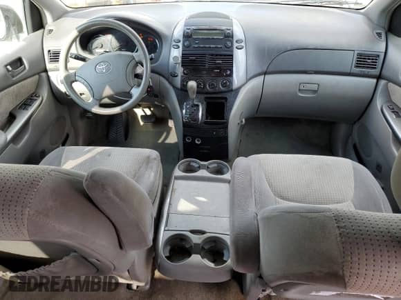 2009 Toyota Sienna CE с VIN 5TDZK23C59S240562, выставлен на аукционе Copart как лот 80334285 с пробегом 192 320 миль миль и Списание • Salvage title. История ставок и продаж доступна на DreamBid. Изображение 8.