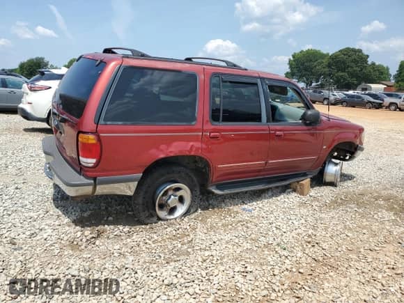 1998 Ford Explorer XLT с VIN 1FMZU32P4WUA26380, выставлен на аукционе Copart как лот 60311215 с пробегом 184 613 миль миль и Списание • Salvage title. История ставок и продаж доступна на DreamBid. Изображение 3.
