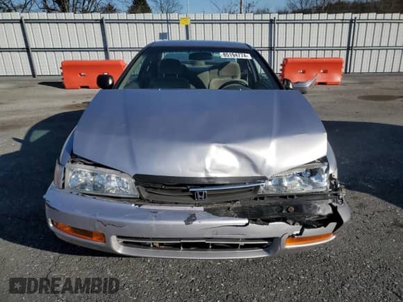 1997 Honda Accord LX с VIN 1HGCD723XVA033754, выставлен на аукционе Copart как лот 85194774 с пробегом 77 269 миль миль и Списание • Salvage title. История ставок и продаж доступна на DreamBid. Изображение 5.