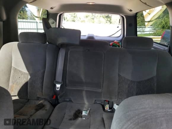 2004 Chevrolet Suburban LT z VIN 3GNEC16ZX4G286084, wystawiony jako Copart lot #72546834 z przebiegiem 250 830 mil mil oraz Szkoda całkowita • Salvage title. Historia ofert i sprzedaży dostępna na DreamBid. Obrazek 10.