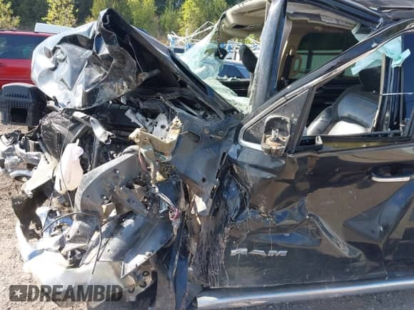 2019 Ram 1500 Laramie с VIN 1C6SRFJT6KN610606, выставлен на аукционе IAAI как лот 43345156 с пробегом 45 000 миль миль и . История ставок и продаж доступна на DreamBid. Изображение 6.