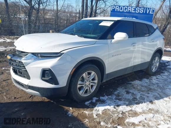 2020 Chevrolet Blazer LT z VIN 3GNKBBRA6LS705853, wystawiony jako IAAI lot #41646508 z przebiegiem 56 115 mil mil oraz . Historia ofert i sprzedaży dostępna na DreamBid. Obrazek 2.