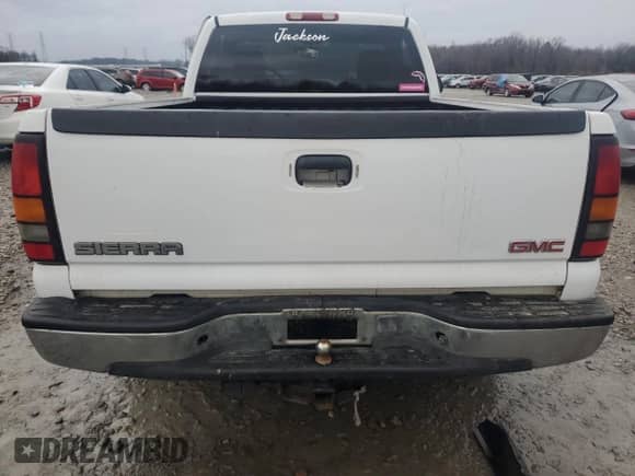 2005 GMC Sierra 1500 Work Truck with VIN 1GTEC14V75Z250573, listed as a Copart auction lot 43118455 with 152,471 mi miles and Salvage title. Bid and sale history available at DreamBid. Image 6.