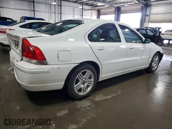 2006 Volvo S60 2.5L Turbo с VIN YV1RS592362557172, выставлен на аукционе Copart как лот 68112405 с пробегом 142 387 миль миль и Списание • Salvage title. История ставок и продаж доступна на DreamBid. Изображение 3.