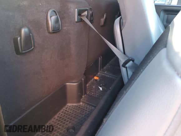 2013 Ram 1500 Tradesman z VIN 3C6JR6AP0DG572591, wystawiony jako Copart lot #79897204 z przebiegiem 160 626 mil mil oraz Szkoda całkowita • Salvage title. Historia ofert i sprzedaży dostępna na DreamBid. Obrazek 10.