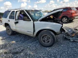 1996 Chevrolet Blazer с VIN 1GNCS13W4T2251083, выставлен на аукционе Copart как лот 89459095 с пробегом 147 830 миль миль и Списание • Salvage title. История ставок и продаж доступна на DreamBid. Изображение 4.