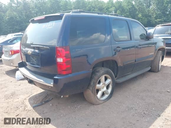 2008 Chevrolet Tahoe 3LT z VIN 1GNFC13J68R117219, wystawiony jako IAAI lot #42528970 z przebiegiem 273 876 mil mil oraz . Historia ofert i sprzedaży dostępna na DreamBid. Obrazek 4.