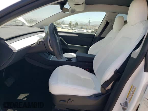2022 Tesla Model Y Long Range с VIN 7SAYGDEE9NF554255, выставлен на аукционе Copart как лот 60143804 с пробегом 19 007 миль миль и Списание • Salvage title. История ставок и продаж доступна на DreamBid. Изображение 7.