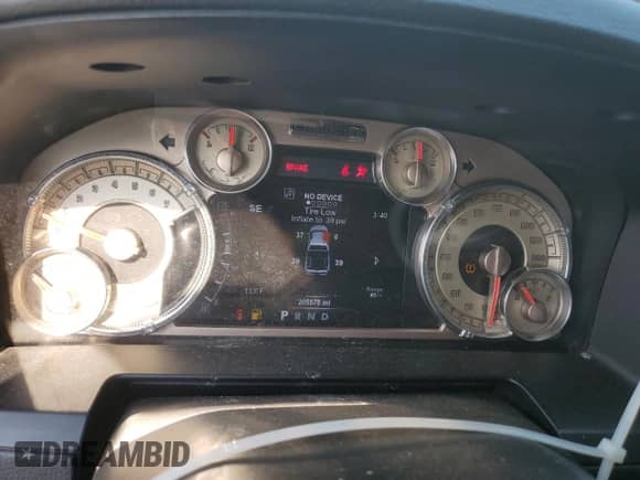 2015 Ram 1500 Laramie Longhorn with VIN 1C6RR7PT2FS575064, listed as a Copart auction lot 80964145 with 205,575 mi miles and Salvage title. Bid and sale history available at DreamBid. Image 9.