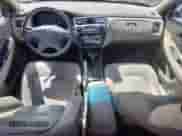 2000 Honda Accord EX z VIN 1HGCG1656YA042505, wystawiony jako Copart lot #67214465 z przebiegiem 195 525 mil mil oraz Szkoda całkowita • Salvage title. Historia ofert i sprzedaży dostępna na DreamBid. Obrazek 8.