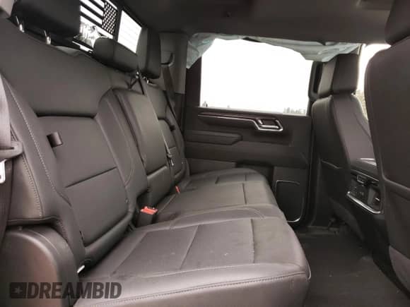 2024 Chevrolet Silverado 3500HD LTZ z VIN 1GC4YUEY6RF324547, wystawiony jako Copart lot #47469565 z przebiegiem 14 958 mil mil oraz Szkoda całkowita • Salvage title. Historia ofert i sprzedaży dostępna na DreamBid. Obrazek 10.