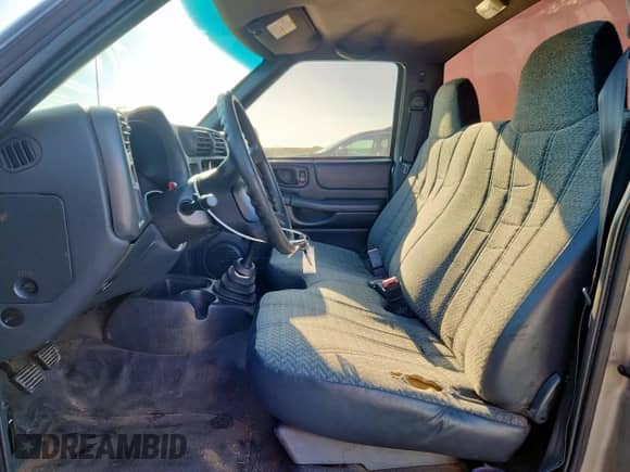 2002 Chevrolet S-10 с VIN 1GCCS145428262434, выставлен на аукционе Copart как лот 61906735 с пробегом 140 564 миль миль и Чистый • Clean title. История ставок и продаж доступна на DreamBid. Изображение 7.