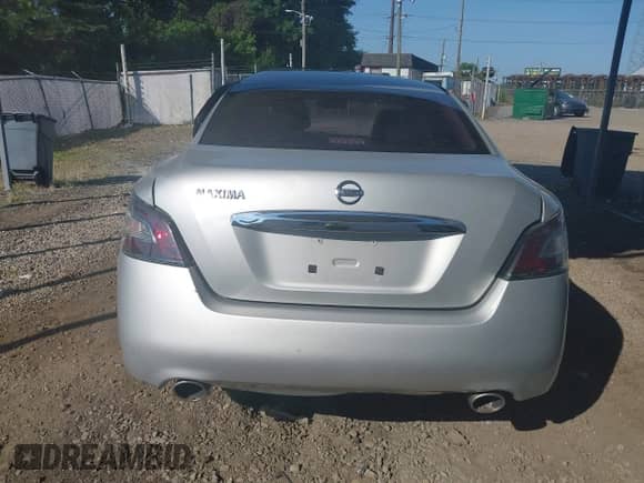 2013 Nissan Maxima SV z VIN 1N4AA5AP5DC818554, wystawiony jako IAAI lot #42598481 z przebiegiem 138 681 mil mil oraz . Historia ofert i sprzedaży dostępna na DreamBid. Obrazek 16.