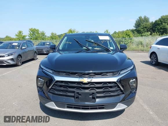 2023 Chevrolet Blazer LT z VIN 3GNKBHR42PS221987, wystawiony jako IAAI lot #42786132 z przebiegiem 17 087 mil mil oraz . Historia ofert i sprzedaży dostępna na DreamBid. Obrazek 12.