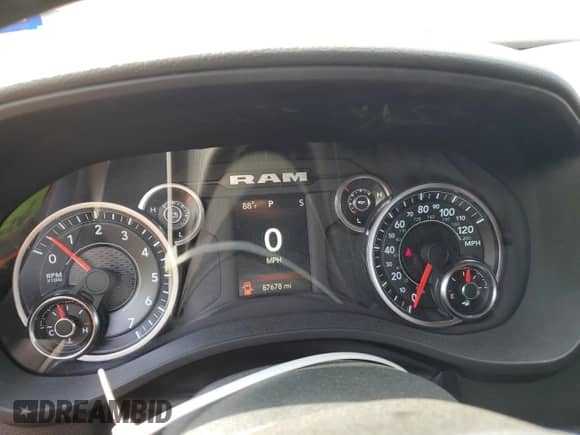 2023 Ram 1500 Big Horn z VIN 1C6RREBG2PN608059, wystawiony jako Copart lot #80358075 z przebiegiem 87 678 mil mil oraz Szkoda całkowita • Salvage title. Historia ofert i sprzedaży dostępna na DreamBid. Obrazek 9.