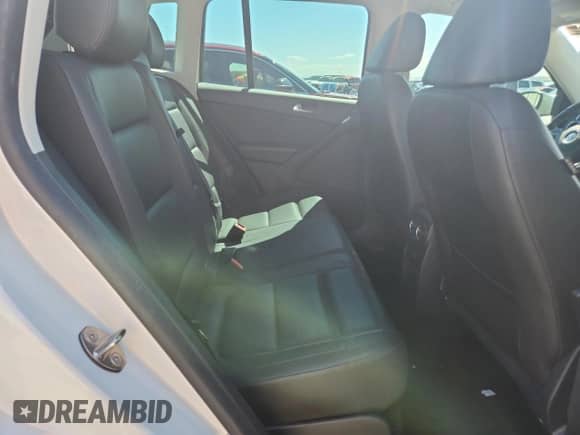 2016 Volkswagen Tiguan S z VIN WVGAV7AX0GW602944, wystawiony jako Copart lot #71832455 z przebiegiem 80 203 mil mil oraz Szkoda całkowita • Salvage title. Historia ofert i sprzedaży dostępna na DreamBid. Obrazek 10.