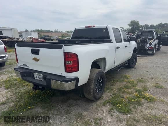 2012 Chevrolet Silverado 2500HD Work Truck с VIN 1GC1CVCGXCF224461, выставлен на аукционе IAAI как лот 42447724 с пробегом 190 351 миль миль и . История ставок и продаж доступна на DreamBid. Изображение 4.