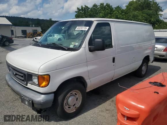 2005 Ford Econoline Cargo с VIN 1FTRE14L65HA39140, выставлен на аукционе Copart как лот 65235115 с пробегом 205 445 миль миль и Чистый • Clean title. История ставок и продаж доступна на DreamBid. Изображение 1.