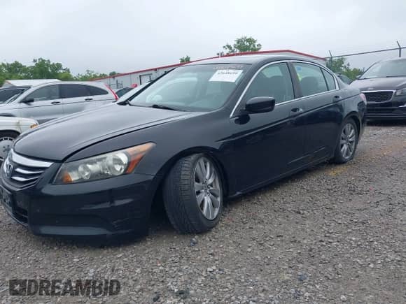 2012 Honda Accord EX z VIN 1HGCP2E77CA028100, wystawiony jako IAAI lot #42648699 z przebiegiem 167 661 mil mil oraz . Historia ofert i sprzedaży dostępna na DreamBid. Obrazek 2.