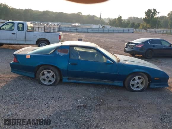 1991 Chevrolet Camaro RS с VIN 1G1FP23E5ML168934, выставлен на аукционе IAAI как лот 43228894 с пробегом Не указан миль и . История ставок и продаж доступна на DreamBid. Изображение 13.
